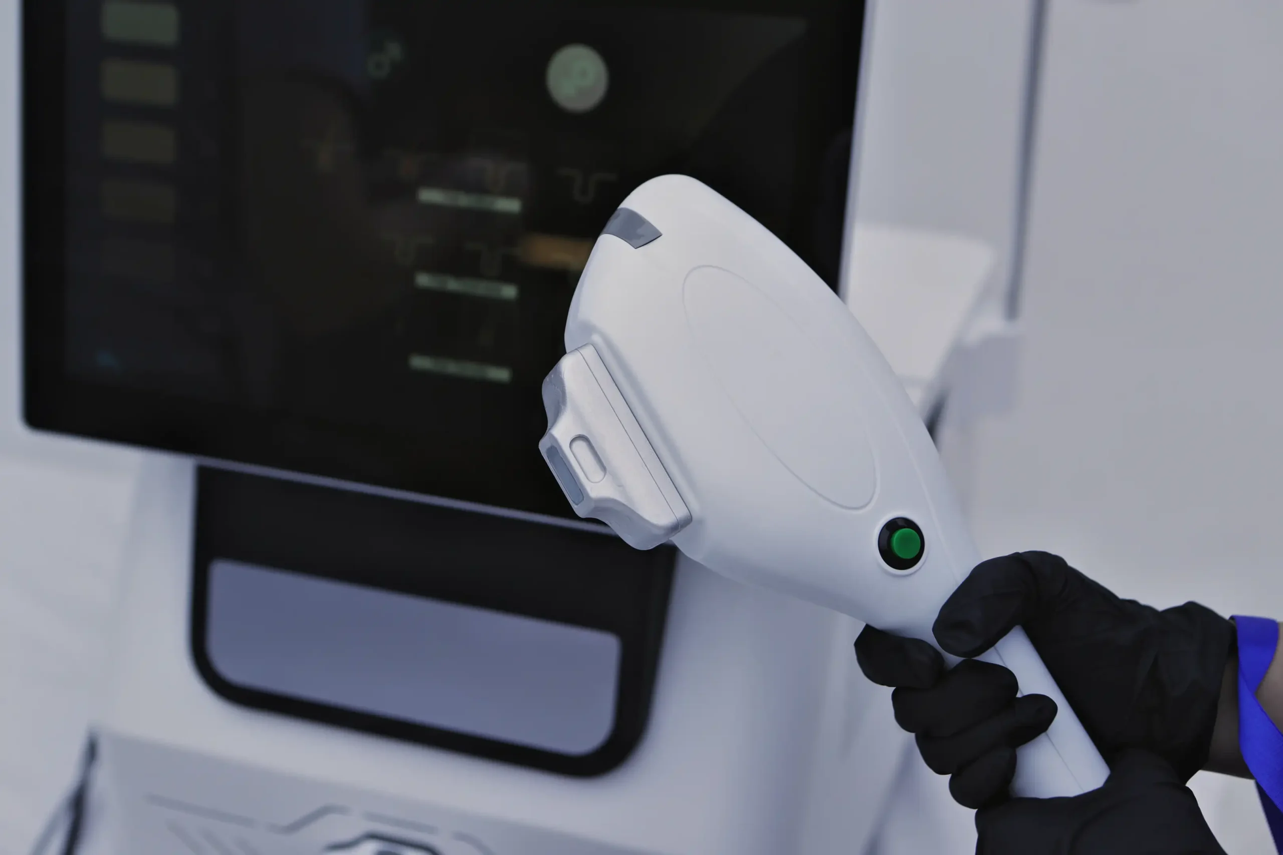 IPL vs Laser: What’s the Difference? | Cocoon Laser | ipl vs laser scaled